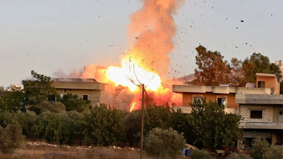 �srail'in L�bnan'a d�zenledi�i sald�r�da 1'i �ocuk 3 ki�i �ld�