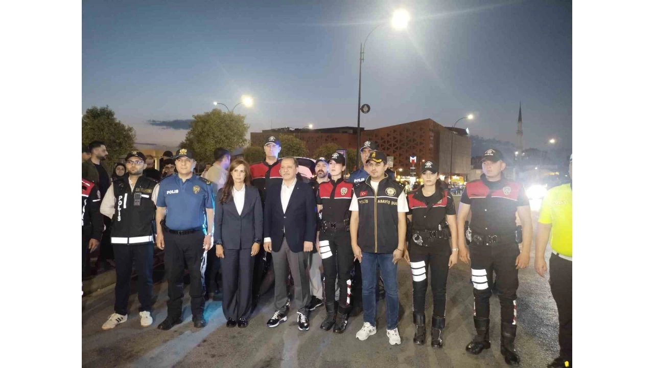 İstanbul Emniyet Müdürü Selami Yıldız, Ümraniye'de yapılan denetime katıldı