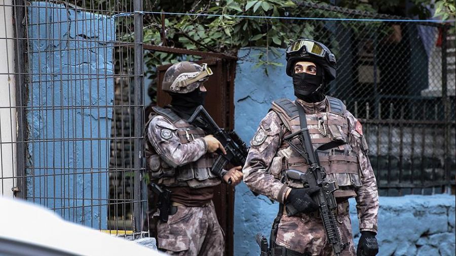 �stanbul'da El Kaide, DEA� ve HT� militan� 13 yabanc� yakaland�