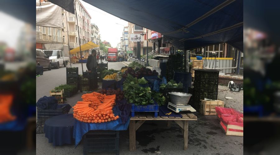 stanbul'da pazarlar kurulmaya baland