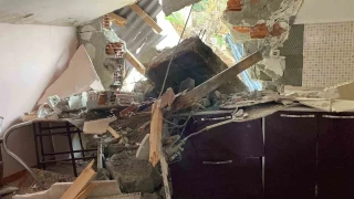 �stinat duvar� ��k�nce ortal�k sava� alan�na d�nd�