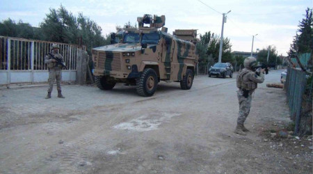 Jandarmadan torbacılara şafak operasyonu: 63 gözaltı