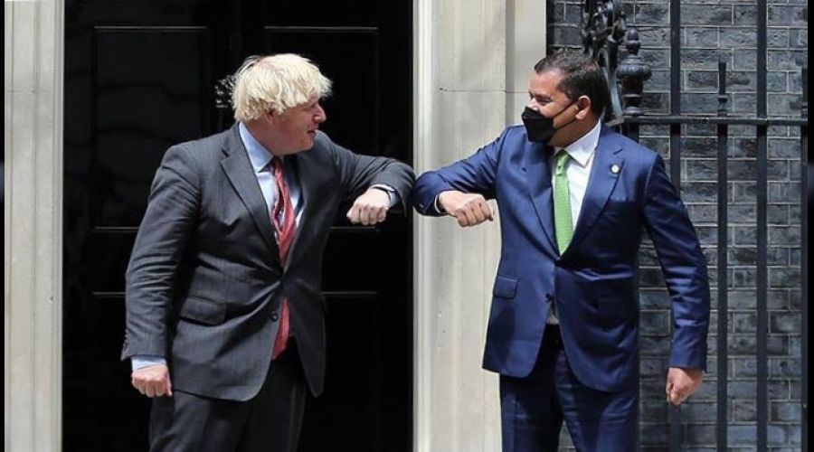 Johnson ve Dibeybe Londra'da g�r��t�