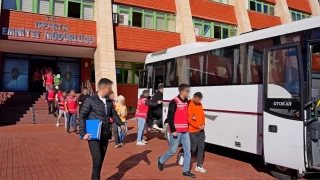 Kendilerini polis olarak tanıtıp 3 milyon TL vurgun yapmışlar