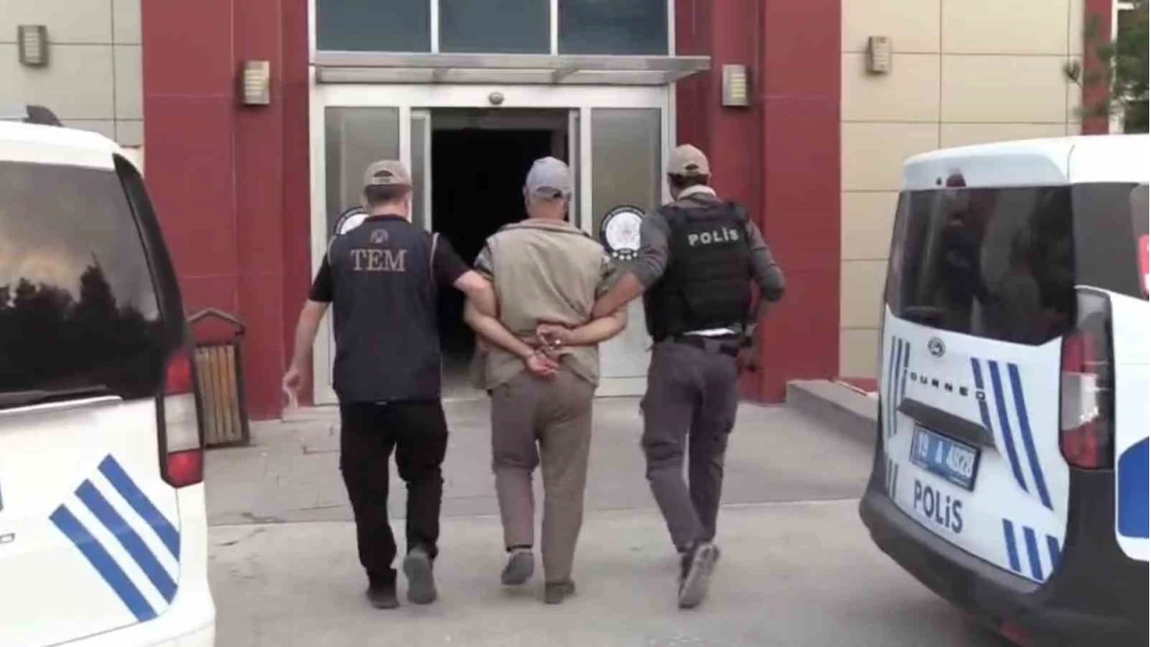 K�rm�z� b�ltenle aranan DEA�'l� ter�rist �orum'da yakaland�