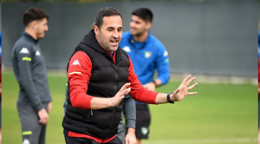 Ko�ukavak, Denizlispor'la ilk s�nav�nda 