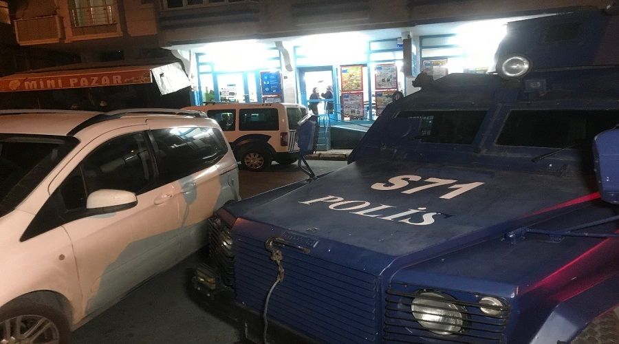 K���k�ekmece'de silahl� market soygunu