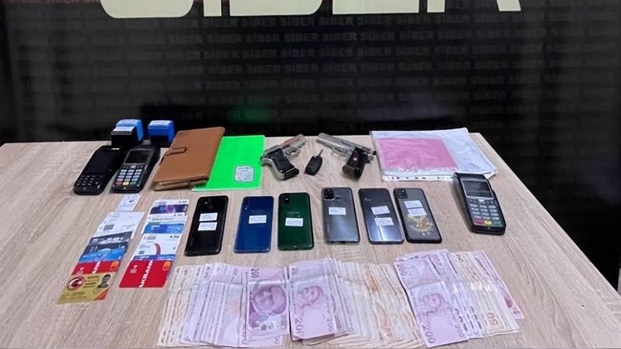 Kurdukları sahte şirketle 384 kişiyi dolandırdılar
