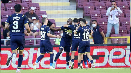 Lider koltuğunu sağlama almak istiyor