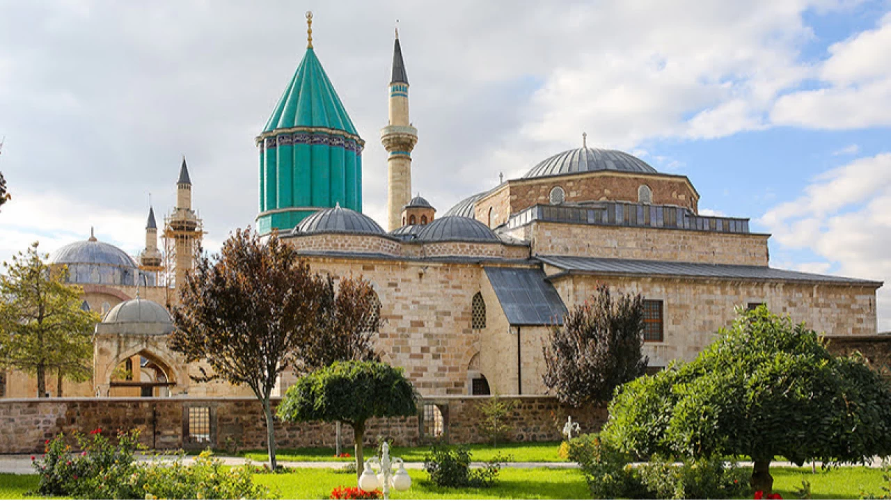 Mevlana şehri Konya, birçok tarihi ve doğal güzelliği barındırıyor