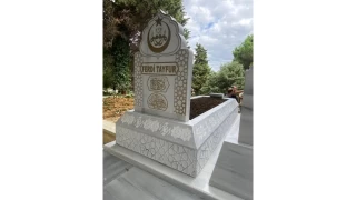 MHP Lideri Baheli, Ferdi Tayfur'un kabrini yaptrd