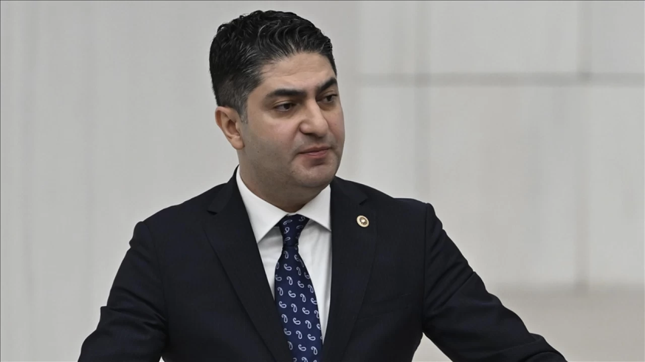 MHP'den gazeteciler Altaylı ve Saymaz hakkında suç duyurusu