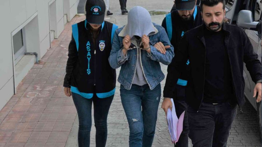 �len bebe�i 23 g�n �at�da saklam��, sonras�nda tarlaya g�mm��