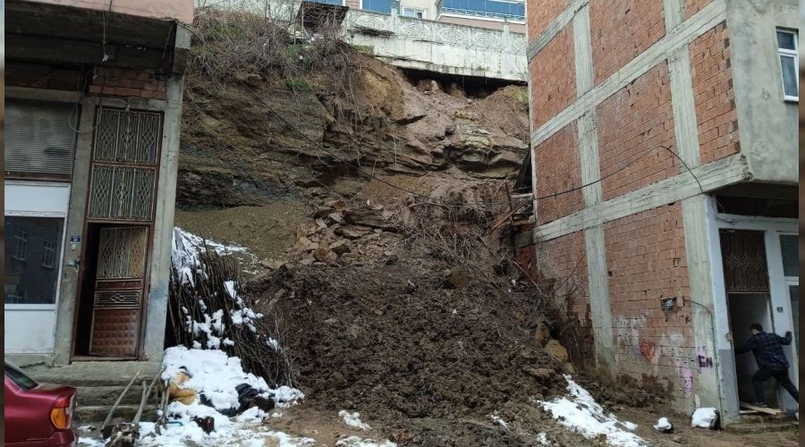 Ordu'da heyelan hasara neden oldu
