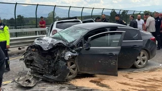 Otoyol zerindeki kprde feci kaza