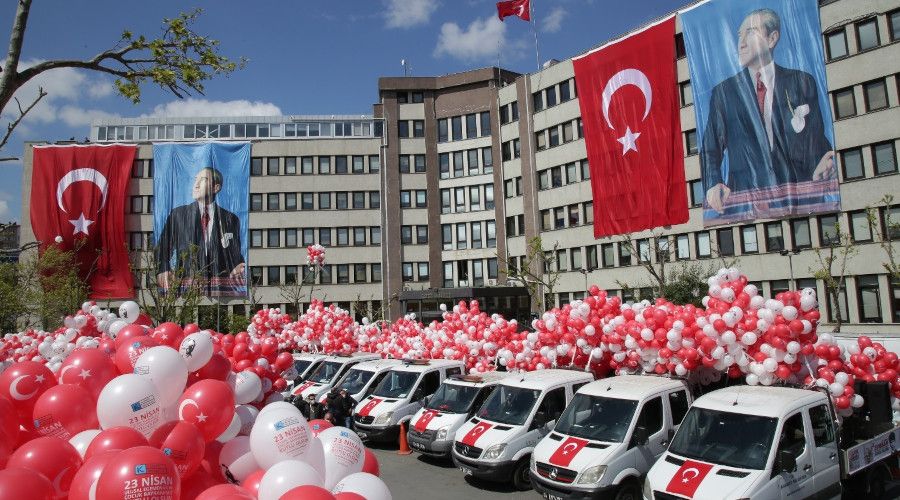 Pandemiye inat 23 Nisan co�kusu Kad�k�y sokaklar�nda ya�anacak