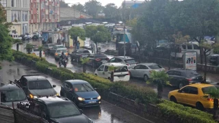 Sa�anak ya��� Zonguldak'ta zor anlar ya�att�: Valilik uyard�