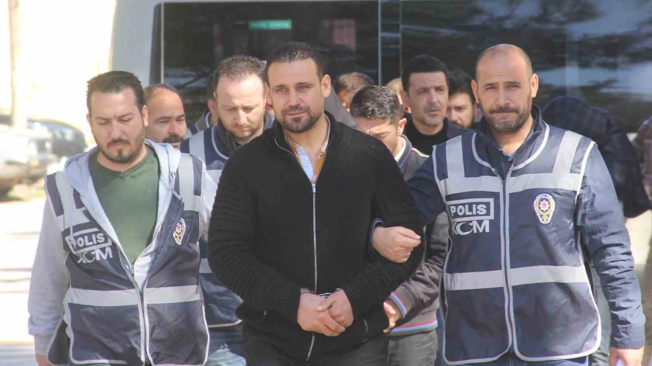 Sahte diploma çetesi lideri Ziya Kadiroğlu, 2018'de aynı suçtan gözaltına alınmış