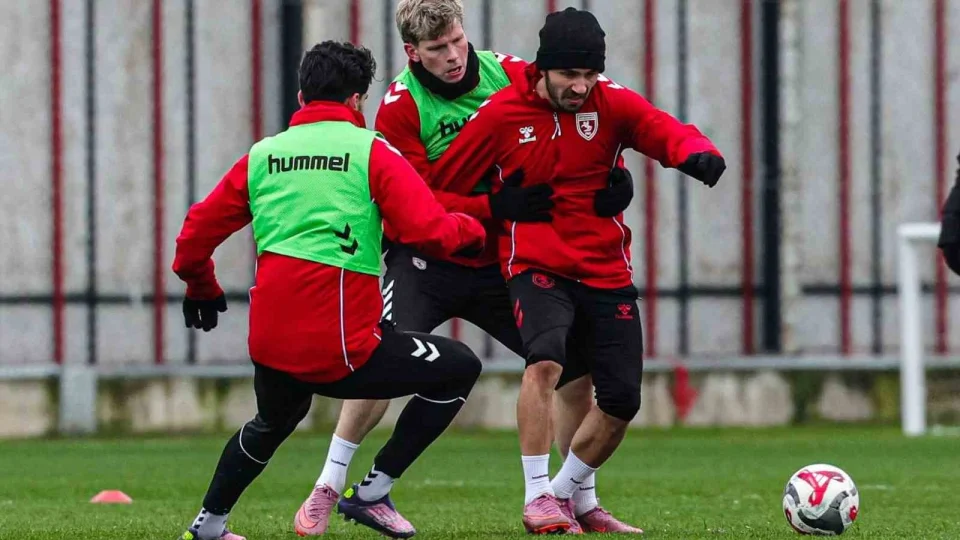 Samsunspor kanats�z kald�