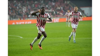 Samsunspor: Karadenizin Krmz Beyaz Gururu