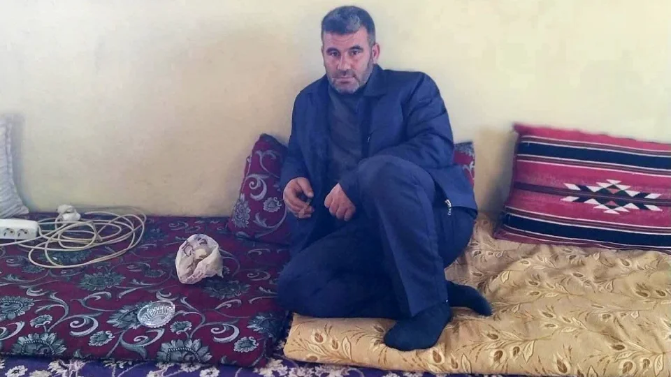 �anl�urfa'da bir ki�i otomobilde silahla vurulmu� halde �l� bulundu