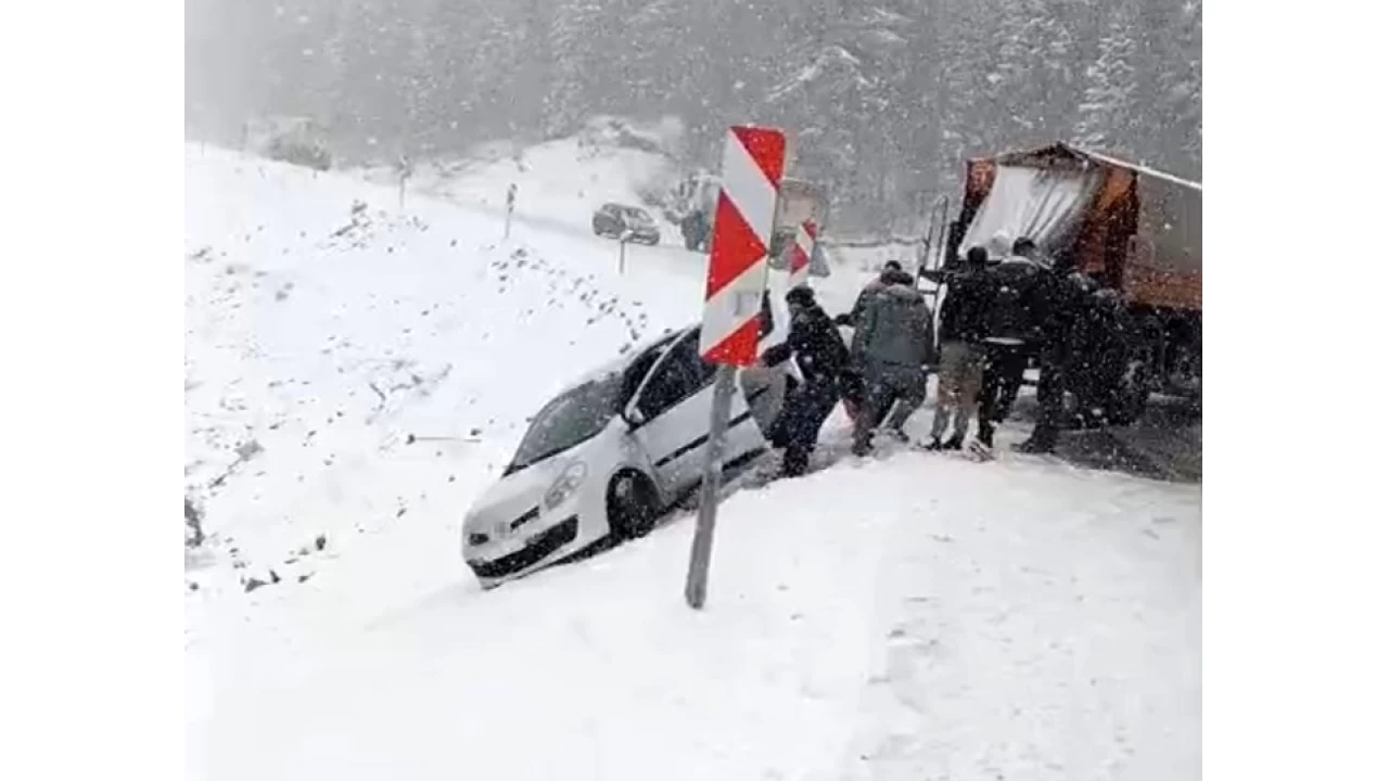 Sinop'ta nisan karı hayatı olumsuz etkiledi