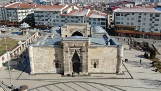 Tan sessiz bilgelii: Buruciye Medresesi