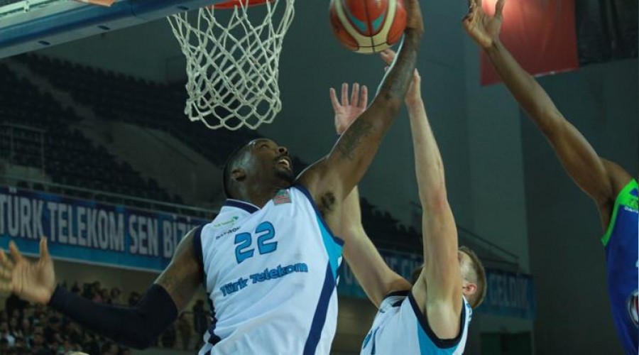 Telekom'a �talyan rakip