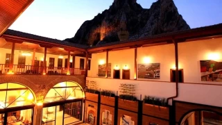 Tokat Yazmaclar Han: Geleneksel yazma sanat ve rengrenk desenleriyle gz kamatryor