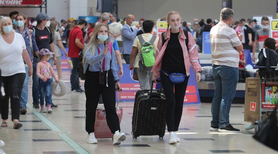 Turizm kenti Antalya'ya Rus turist ya��yor