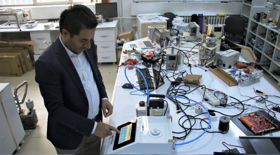 T�rk profes�r �retti, Avrupa ve ABD'ye ihra� edildi