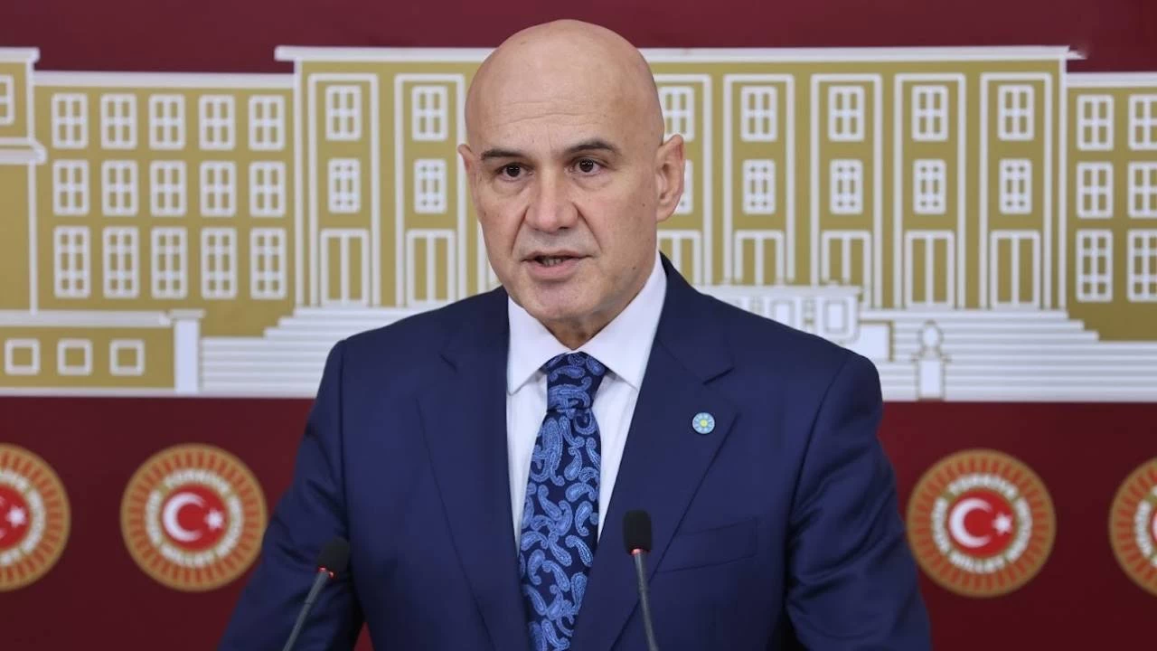 'T�rkiye hi�bir g�ce eyvallah etmesin istiyoruz' 