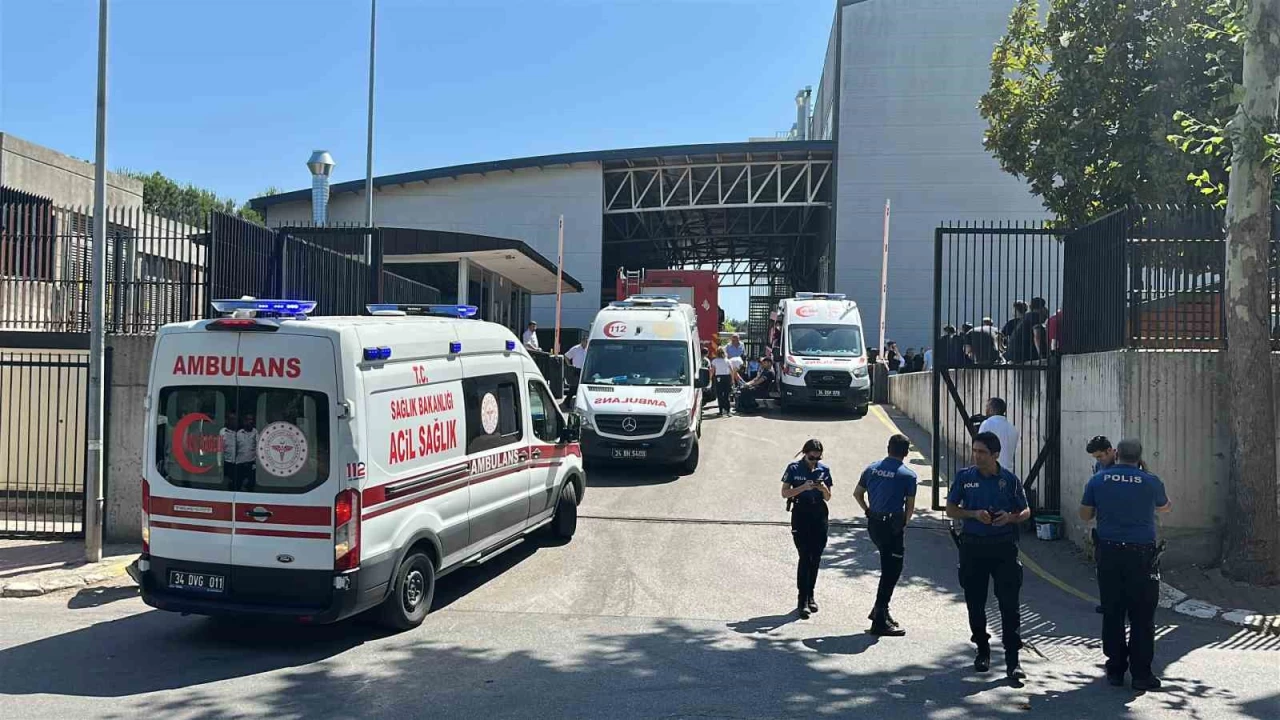 Ümraniye'de motor fabrikasında yangın çıktı