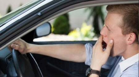 Uykusunu almadan direksiyona geçen yandı