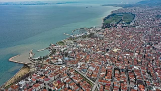 Yalova: Tarih ve doann bulutuu ehir