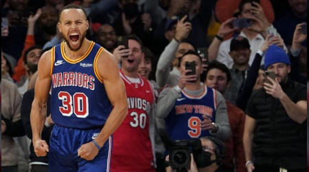 Yeni üçlük rekoru Stephen Curry'nin oldu