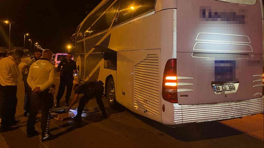 Yolcu otobüsünde 12 ruhsatsız tabanca ele geçirildi