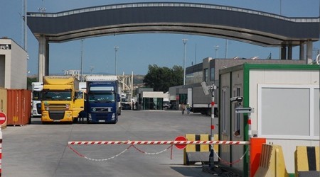 Yunanistan'daki grev sınır kapısını kapatıyor