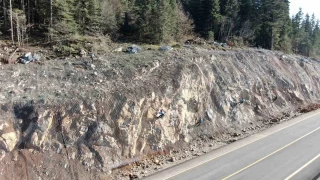 2 bin rakımlı dağ çelik ağlarla örülüyor