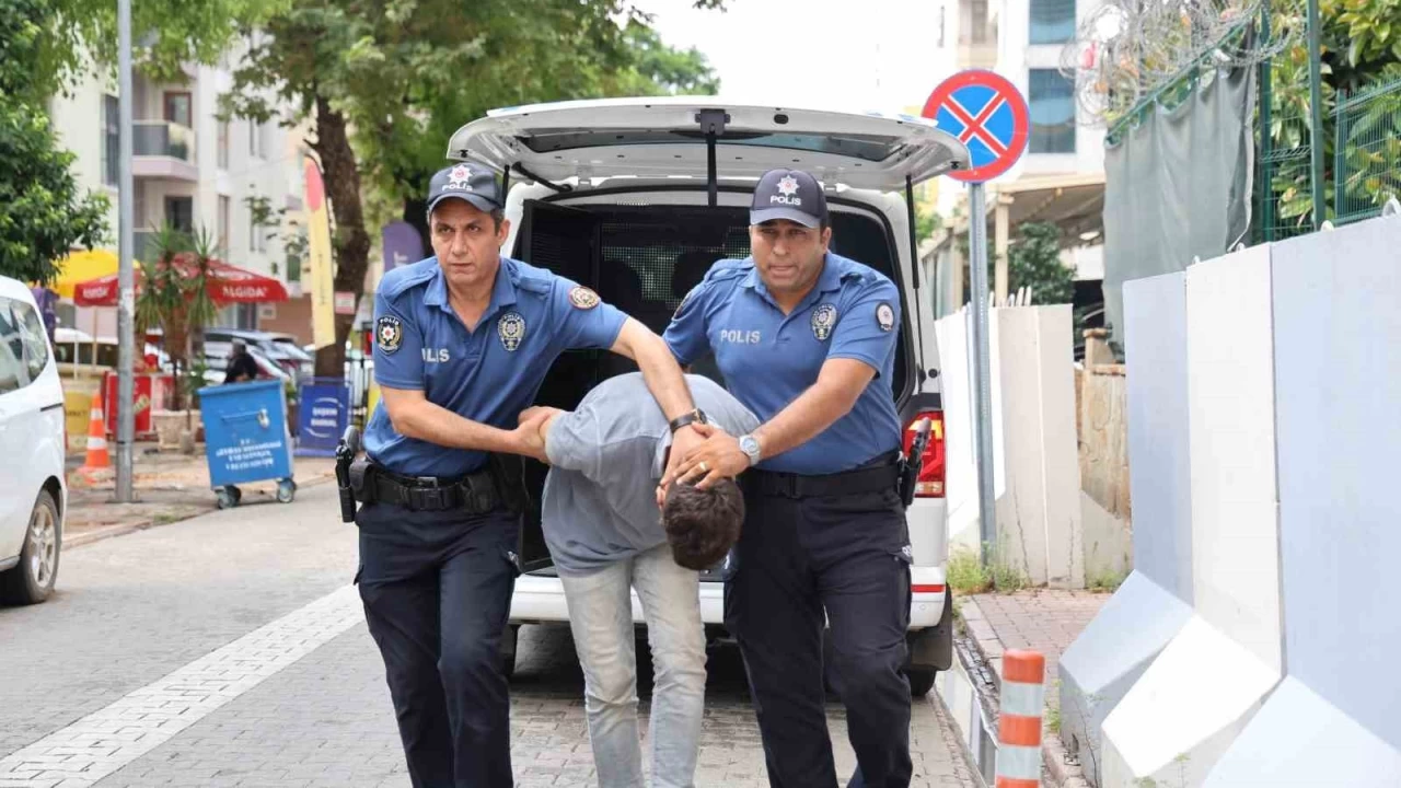 20 yaşında 53 yıl hapis cezasıyla aranıyordu