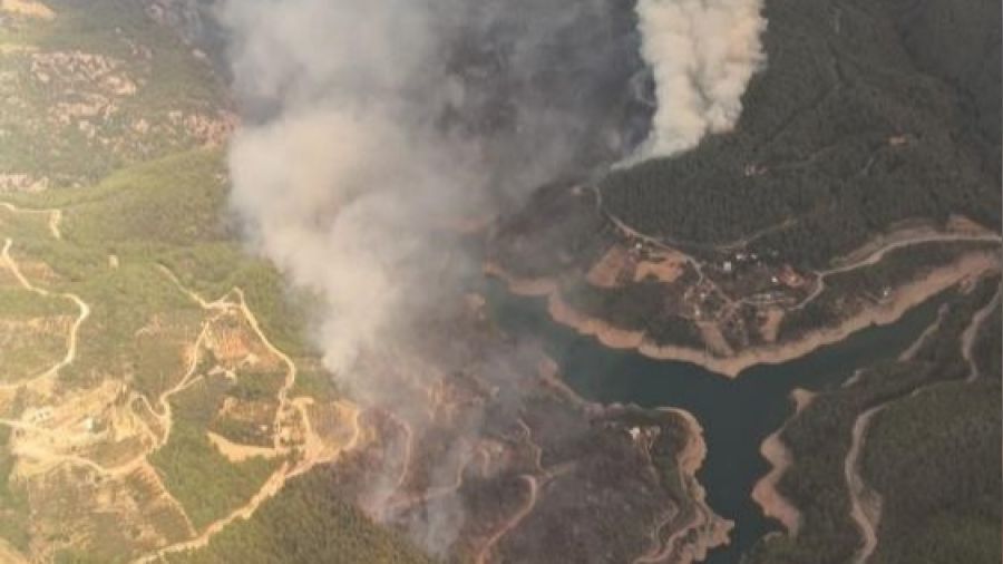 Alanya'da b�y�k yang�n 