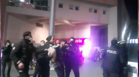 Alkollü şahıslar hastanede kavga çıkardı