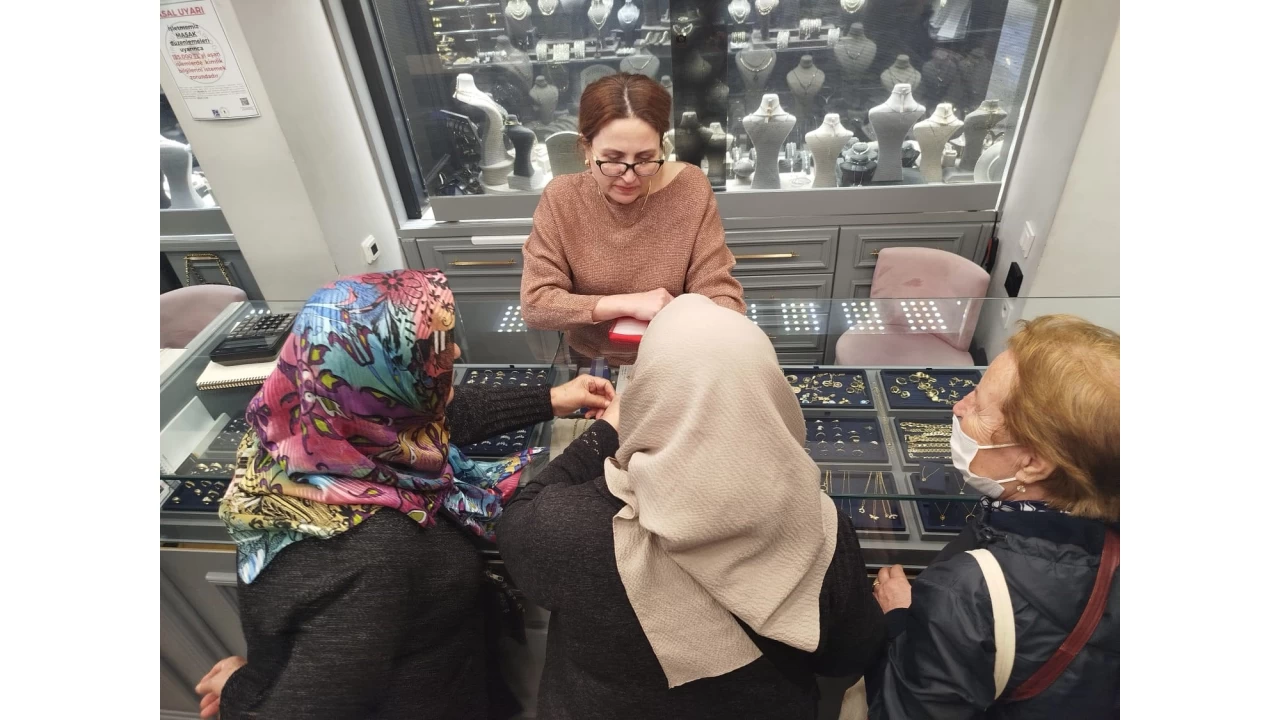 Altındaki artış düğün sahiplerini endişelendiriyor