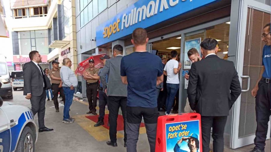 Ankara'da d���n konvoyu kavgas�: 5 yaral�