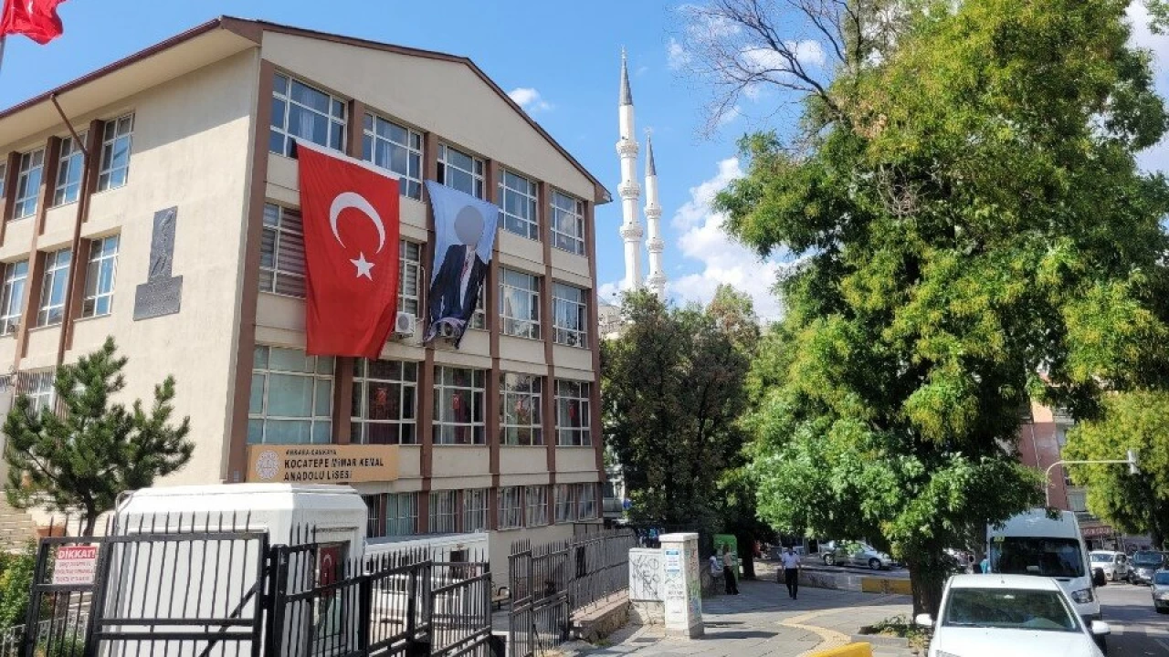 Ankara'da lise rencilerinden retmene saygsz hareketler