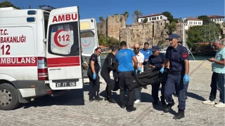 Antalya'da falezlerden den gen kz hayatn kaybetti