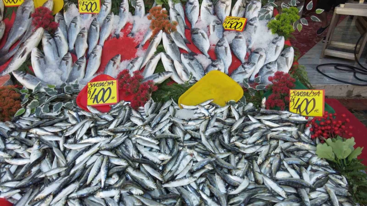 Av yasa�� bitti, tezgahlar �enlendi, fiyatlar ise d���nd�r�yor