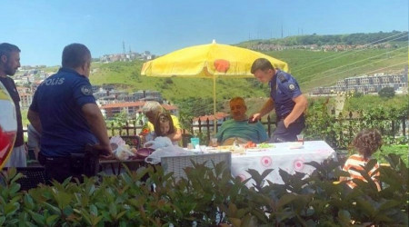 Bahçede bayram kahvaltısı yaparken dehşeti yaşadılar