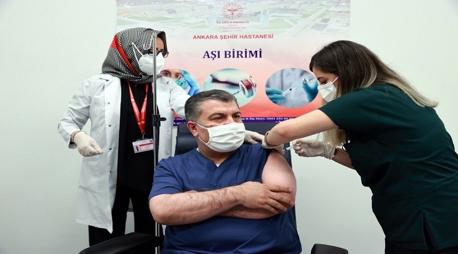 Bakan ikinci aşısını da olmuş