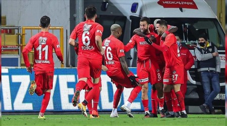 "Başarı aile ortamına bağlı"